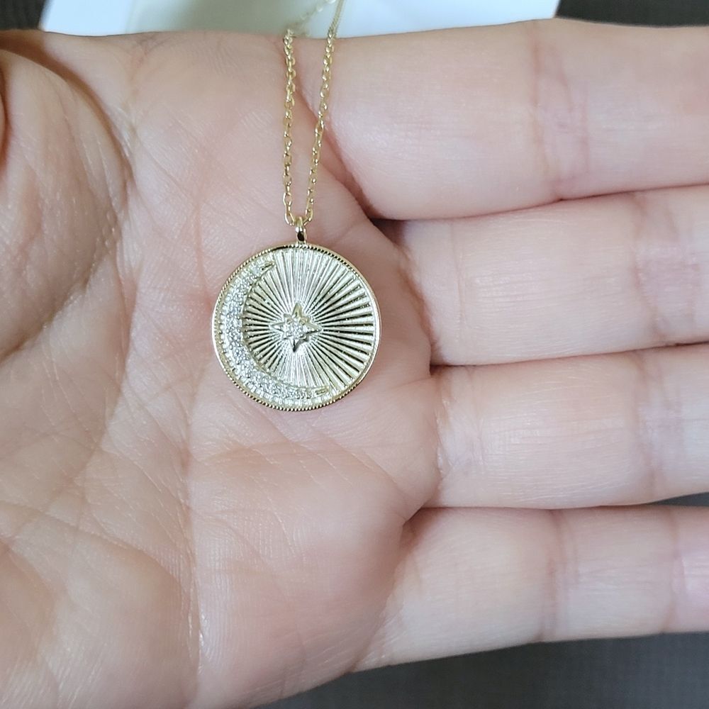 "The Moon"🌙 Disc📀 Pendant Necklace - NWT - Picture 9 of 12